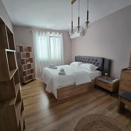 Apartament Charming Escape *