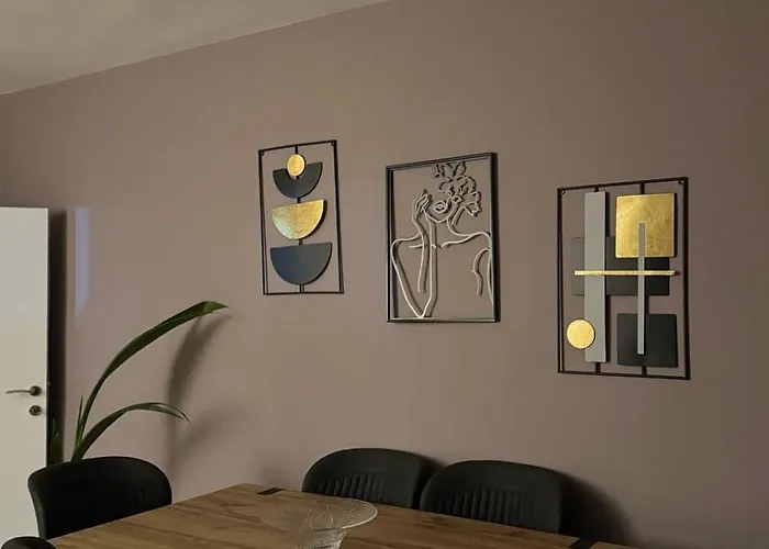 Charming Escape 地拉那